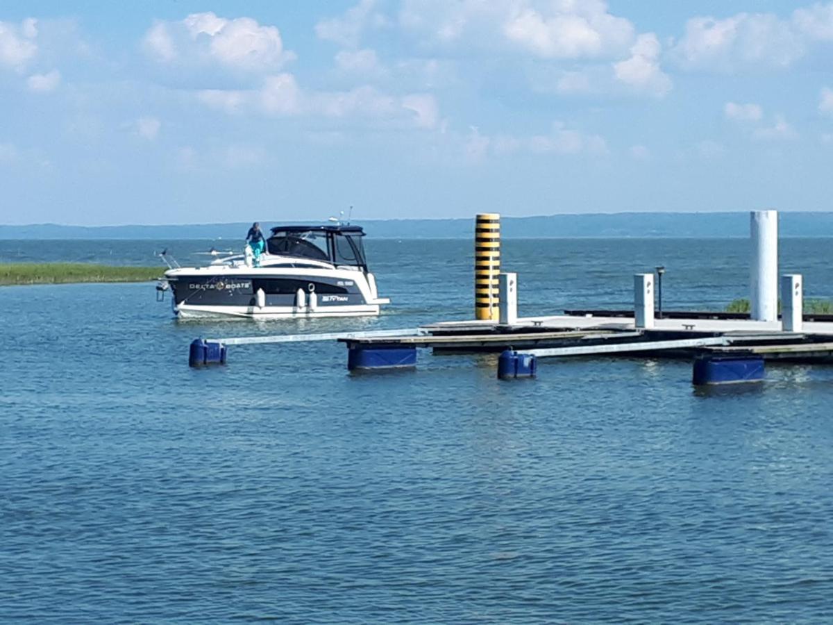 Delux Marina *